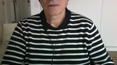 Snapshot of maturehotman chatting on December 9, 10:43 am maturehotman online show from December 9, 10:43 am