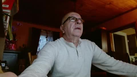 Maurice online show from January 21, 12:02 pm