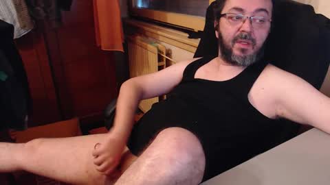 Max online show from October 12, 6:51 am