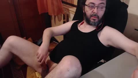 Max online show from March 8, 7:02 am