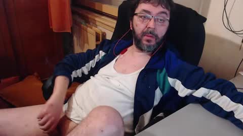 Max online show from February 1, 7:05 am