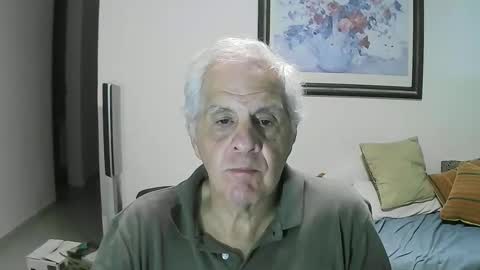 Snapshot of max_2017 chatting on February 7, 4:06 am max_2017 online show from February 7, 4:06 am