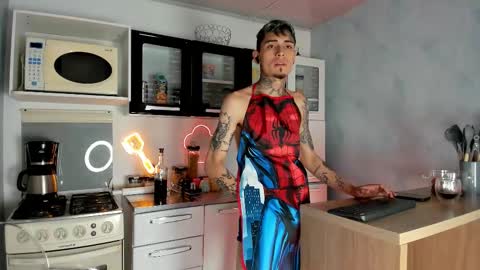 Max online show from February 25, 2:40 pm