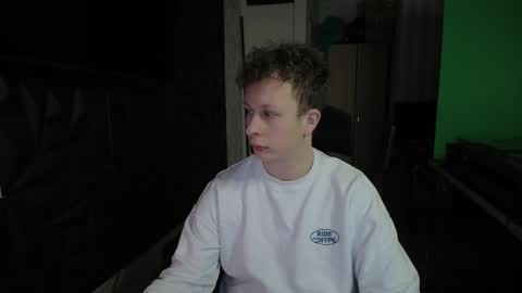 maxboner94 online show from January 26, 7:21 am