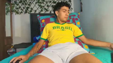 maxi_and_evan online show from June 20, 12:32 pm