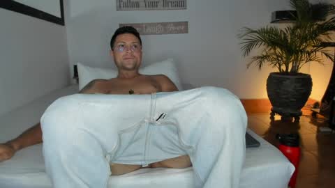 MAXI      online show from April 8, 10:18 pm