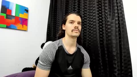 Snapshot of maxi_styles chatting on October 4, 6:46 pm Alex online show from October 4, 6:46 pm