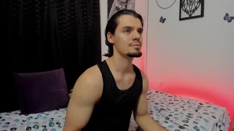 Snapshot of maxi_styles chatting on March 2, 7:43 am Alex online show from March 2, 7:43 am