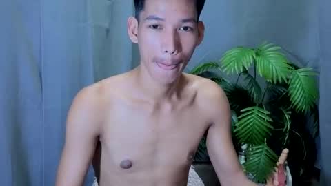 Reyn online show from October 3, 3:55 am