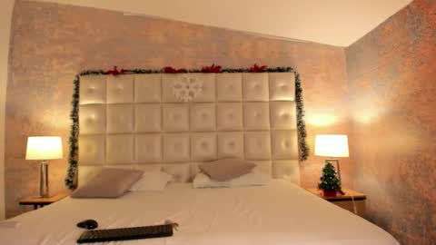 maxim online show from December 16, 3:24 am