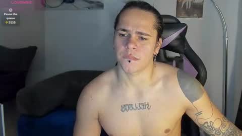 maximiliano_scoott_ online show from July 13, 7:05 pm