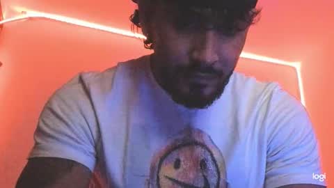 Maximo online show from December 18, 2:40 am