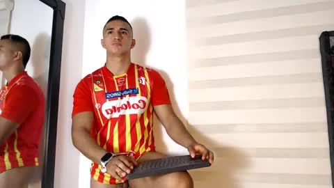 Maximo Sebastian online show from May 15, 5:37 am