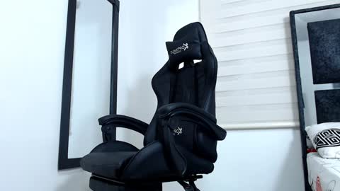 Maximo Sebastian online show from January 26, 4:09 am