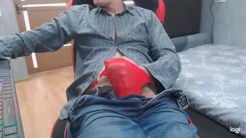 maximus3334 online show from January 9, 9:47 am