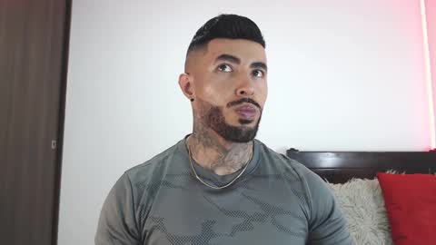 Independent Model online show from March 17, 2:04 am