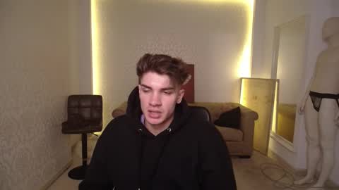 MaxKaiden online show from March 1, 5:09 am