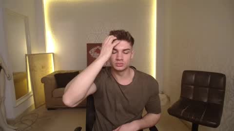 MaxKaiden online show from March 9, 5:22 am