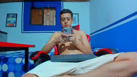 MAX online show from January 18, 7:38 pm