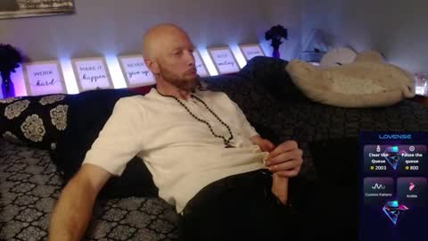 Snapshot of maxrouger chatting on September 13, 8:37 am MaxRouger online show from September 13, 8:37 am