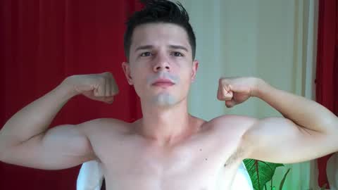 Max online show from December 25, 12:26 pm