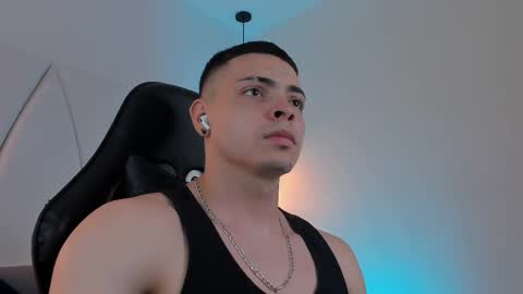 MAX online show from March 7, 8:11 pm