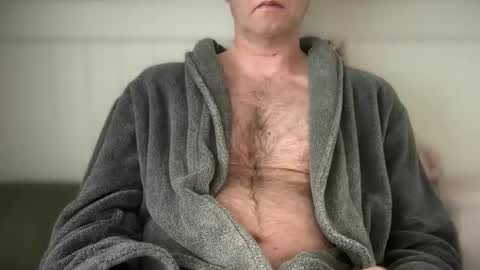 Snapshot of maxwellj1234 chatting on December 28, 11:52 am maxwellj1234 online show from December 28, 11:52 am