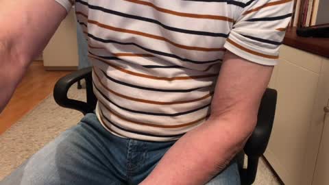 Max online show from March 30, 3:29 am