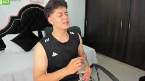 Maxxi online show from January 8, 7:45 pm