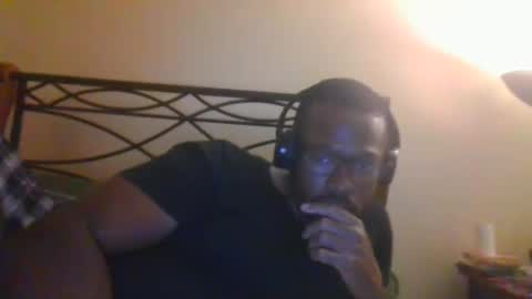 Snapshot of mbsupreme chatting on October 8, 4:28 am Mark online show from October 8, 4:28 am