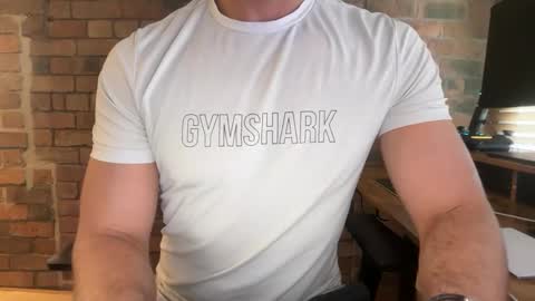 mcr8080 online show from April 12, 11:11 am