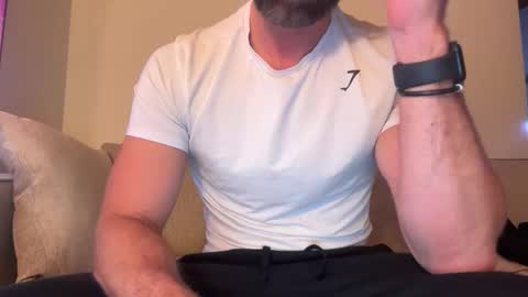 mcr8080 online show from February 8, 7:40 pm