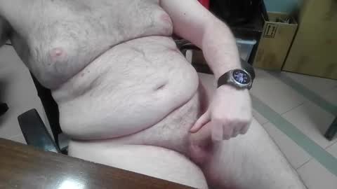 mdm1981 online show from February 9, 8:02 pm