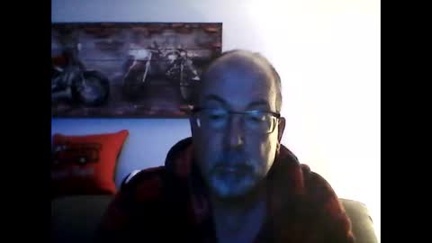 me at home online show from October 22, 10:08 am