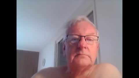 melbourne000 online show from January 18, 3:24 am