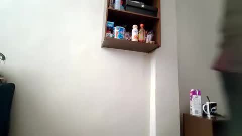 Snapshot of meltingdab chatting on March 4, 6:50 pm meltingdab online show from March 4, 6:50 pm