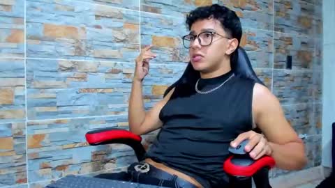 Snapshot of mexwilliams chatting on October 27, 1:35 pm mexwilliams online show from October 27, 1:35 pm