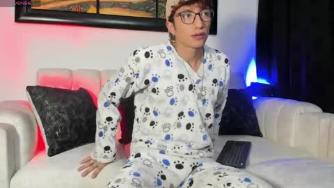 MATHIAS online show from April 18, 6:15 am