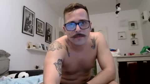 MILO MIAMI online show from May 22, 1:10 am