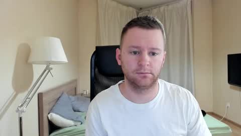 Snapshot of michael_birkin chatting on December 29, 3:33 am Michael Birkin online show from December 29, 3:33 am