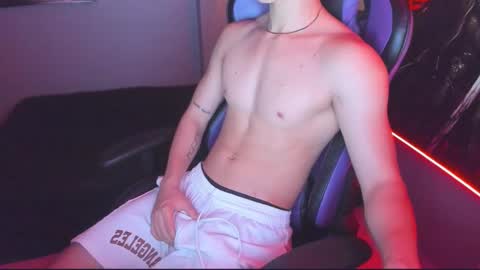 Snapshot of michael_twink18 chatting on October 14, 3:57 am Michael online show from October 14, 3:57 am