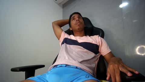 Snapshot of michaelhotbbc chatting on October 29, 2:58 am Michael online show from October 29, 2:58 am