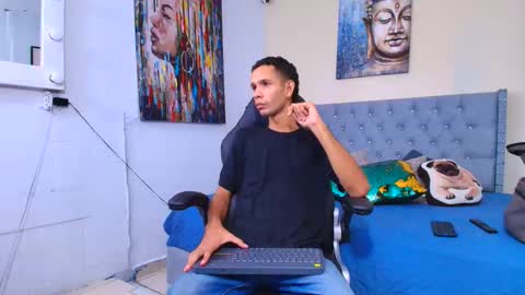 Snapshot of michaell_bellk_ chatting on September 8, 7:02 pm michaell_bellk_ online show from September 8, 7:02 pm