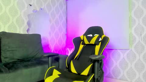 Michaell online show from March 15, 1:57 am