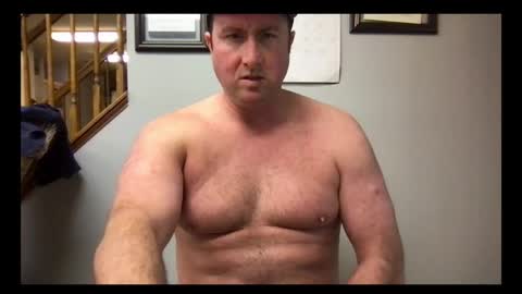 Snapshot of michaelt483 chatting on December 27, 9:32 pm michaelt483 online show from December 27, 9:32 pm