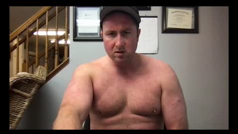 Snapshot of michaelt483 chatting on December 18, 10:02 pm michaelt483 online show from December 18, 10:02 pm