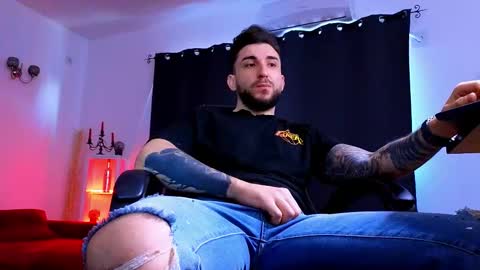 MightyAaron online show from February 3, 6:22 am