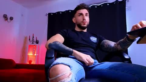 MightyAaron online show from November 21, 7:29 am