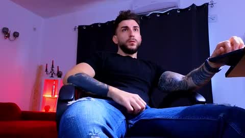 MightyAaron online show from November 12, 6:30 am