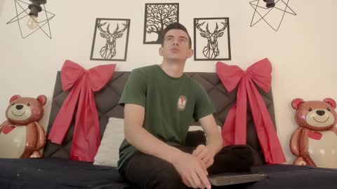 mikael online show from February 13, 4:43 am